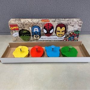 Marvel Cookie Cutters WILLIAMS SONOMA Hulk, Spiderman, Capt America, Iron man.